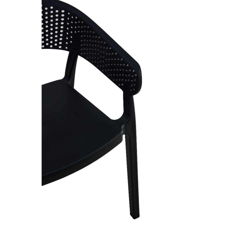 Silla Manaos, Negro, con Espaldar Minimalista y Diseño Moderno, en ambiente