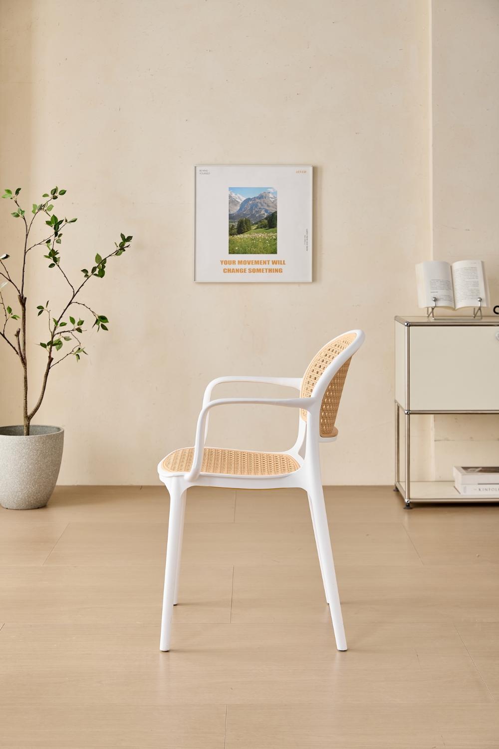 Set de 6 Sillas con Brazos Nest, Color Blanco y Beige, con Espaldar y Asiento en Rejilla