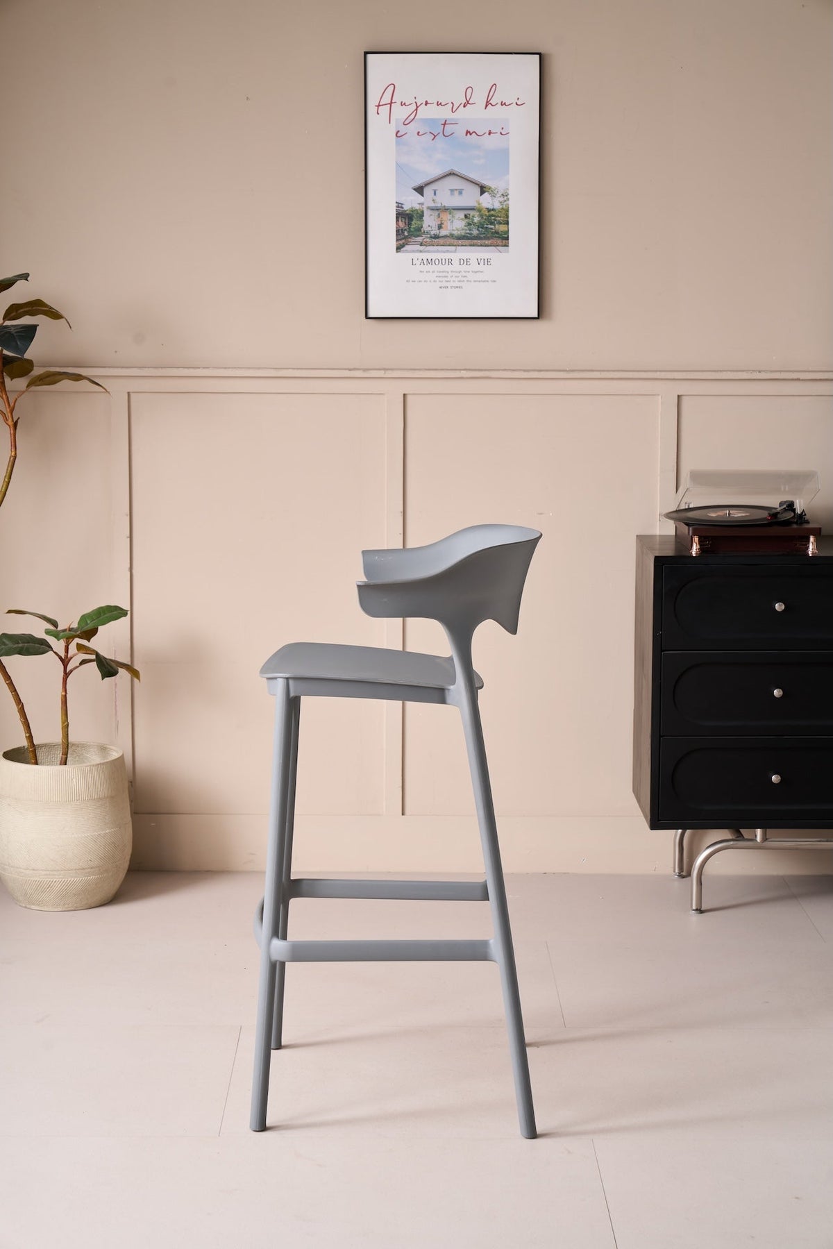 Silla para Bar Elena, Color Gris Oscuro, Diseño Moderno, detalle