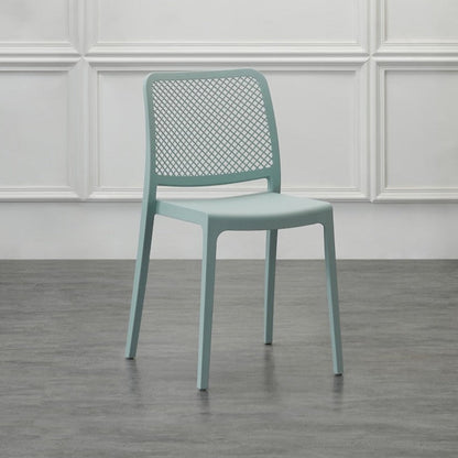 Silla Manhattan, Azul Claro, con Espaldar en Rejilla y Diseño Minimalista