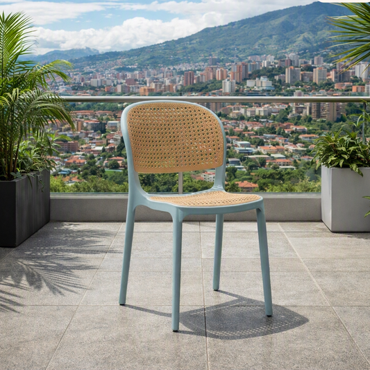 Silla Nest, Color Azul Claro y Beige, con Espaldar y Asiento en Rejilla