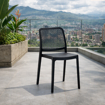 Silla Manhattan, Negra, con Espaldar en Rejilla y Diseño Minimalista