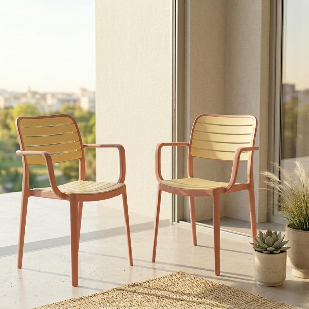 Silla con Brazos Carolina, Terracota y Beige, y Espaldar de Líneas Horizontales