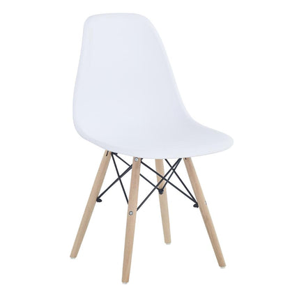Silla Eames, Color Blanco, con Patas de Madera, en ambiente