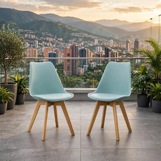 Set de 2 Sillas Fyn, Color Azul Claro, Diseño Minimalista con Espaldar, Cojín y Patas de Madera