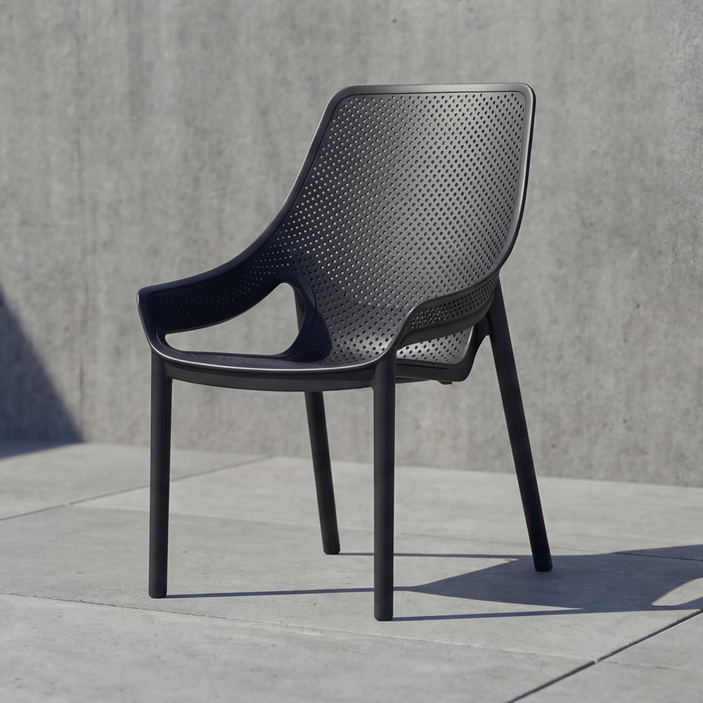 Silla Lounge Ibiza, Negro, con Espaldar y Reposa Brazos, detalle