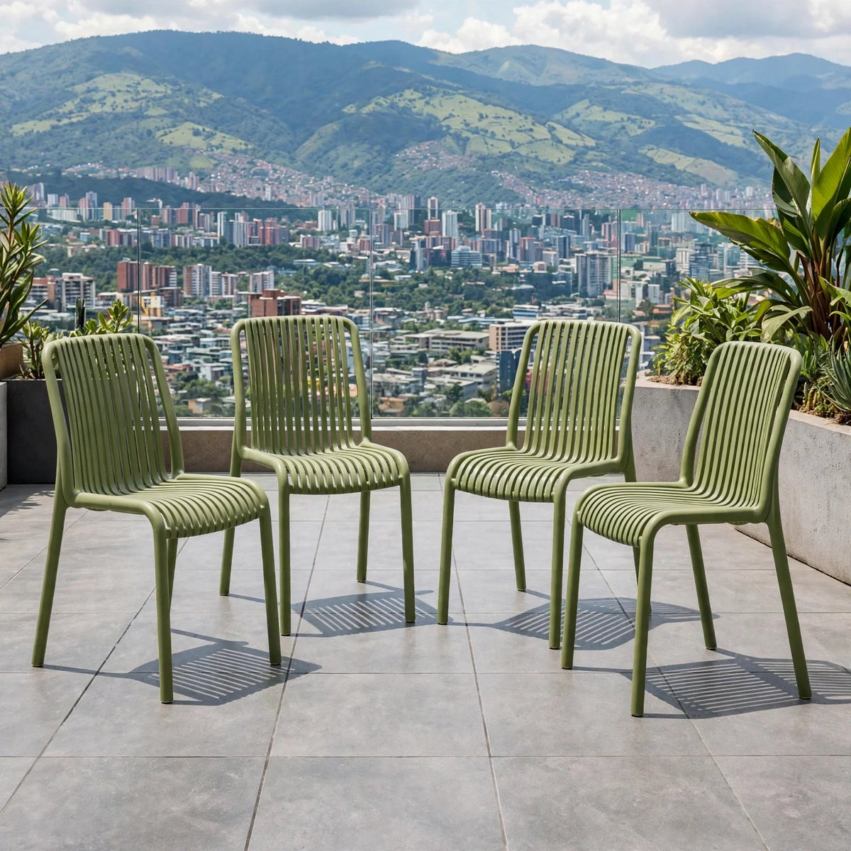 Set de 4 Sillas Terra, Color Verde, con Espaldar
