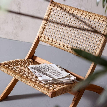 Silla Plegable de Madera para Exterior Vora, Crudo, Diseño Rústico y Moderno, vista lateral