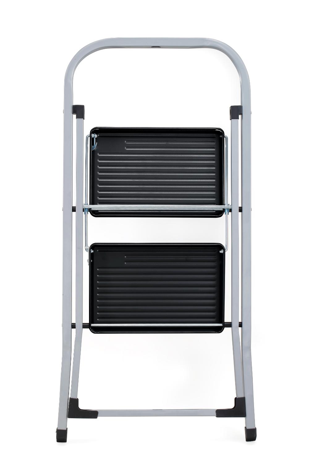 Escalera Tubular Trébol, Gris y Negro, Plagable de 2 Niveles, en ambiente