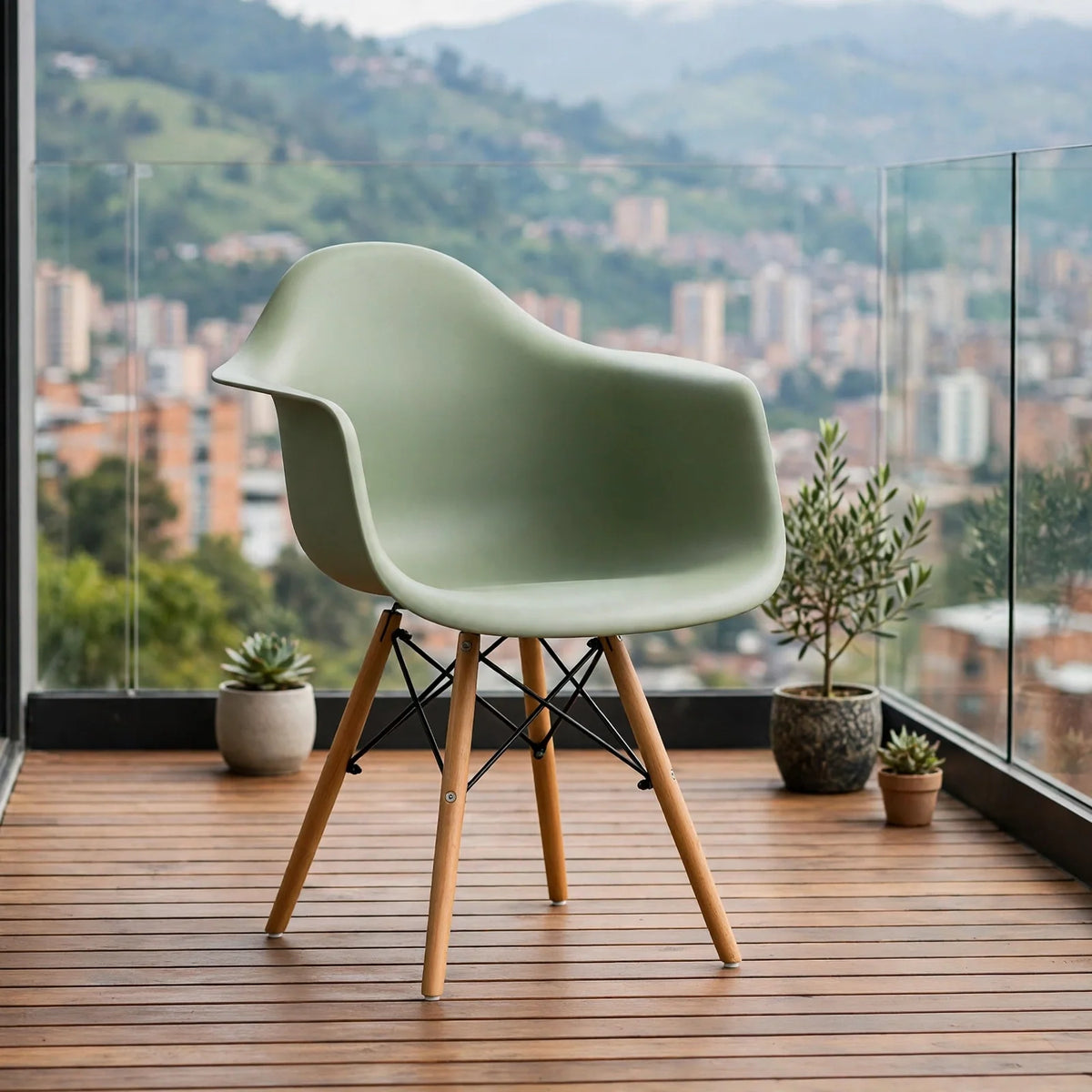 Silla Eymos , Color Verde, con Espaldar y Patas en Madera
