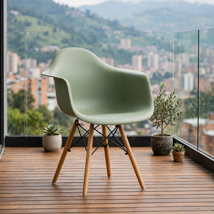 Silla Eymos , Color Verde, con Espaldar y Patas en Madera