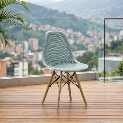 Silla Aira, Color Azul Claro, con Espaldar y Patas en Madera