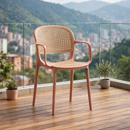 Silla con Brazos Nest, Color Salmón y Beige, con Espaldar y Asiento en Rejilla